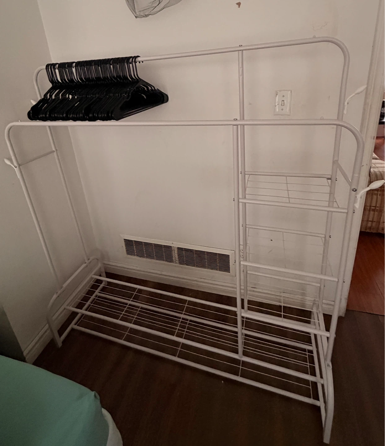 Momingxpeng Garment Rack with Bottom Shelves