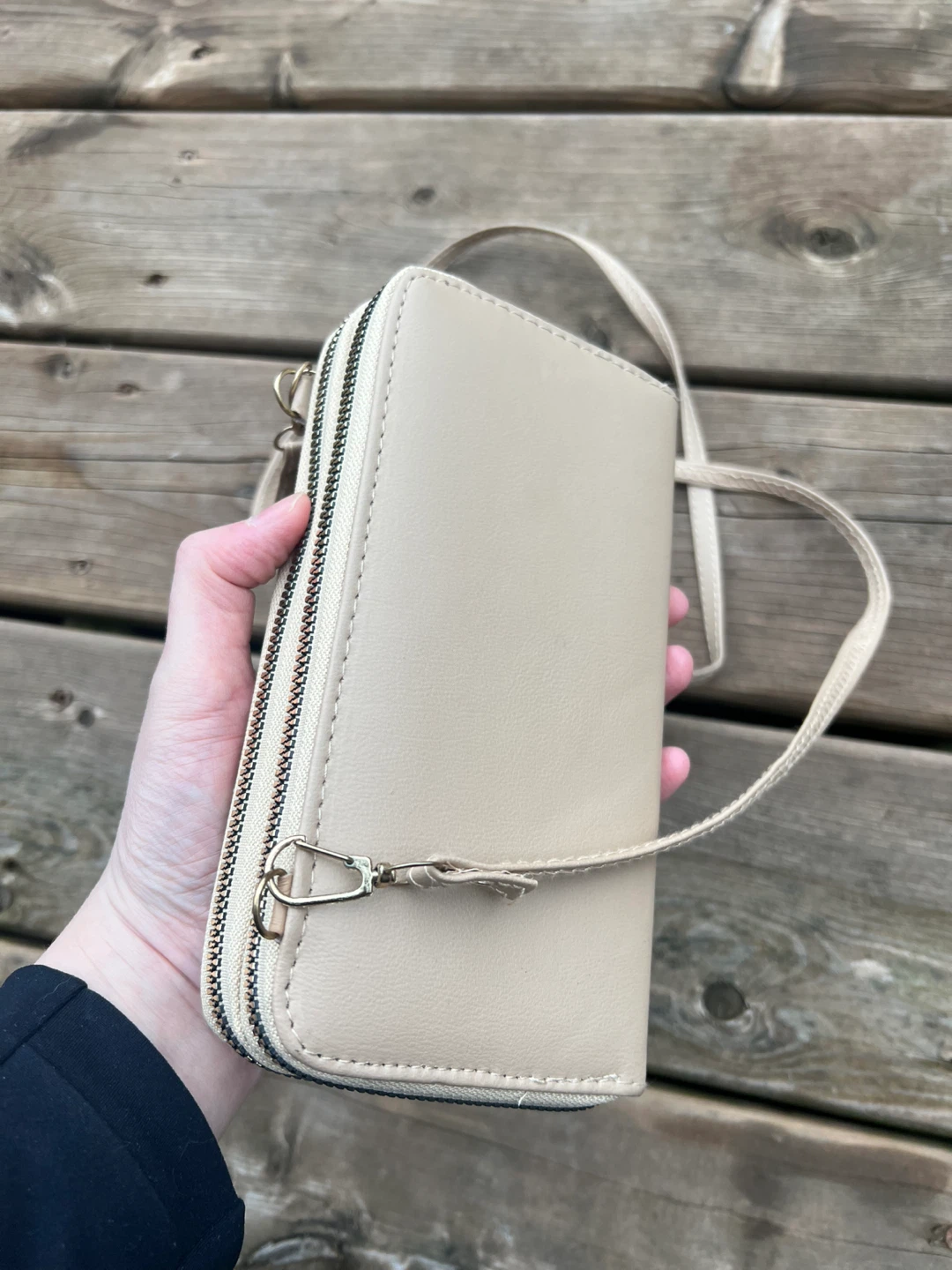 NEW Quilted Heart Crossbody Wallet - photo 3