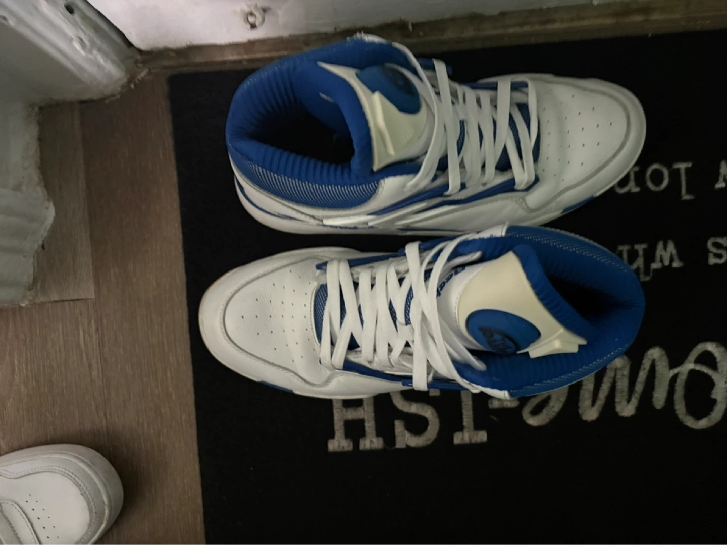 Reebok The Pump White & Blue High Top Sneakers - photo 2