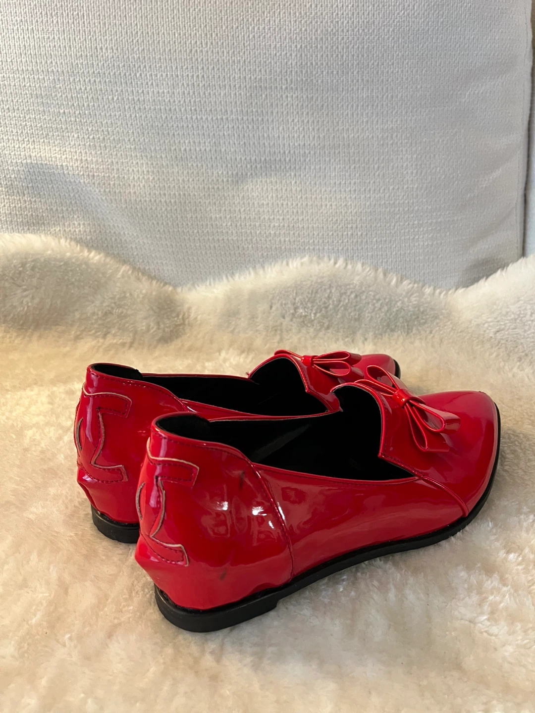 Shiny Red Loafers with Bow Detail Size 8.5-9 - photo 2