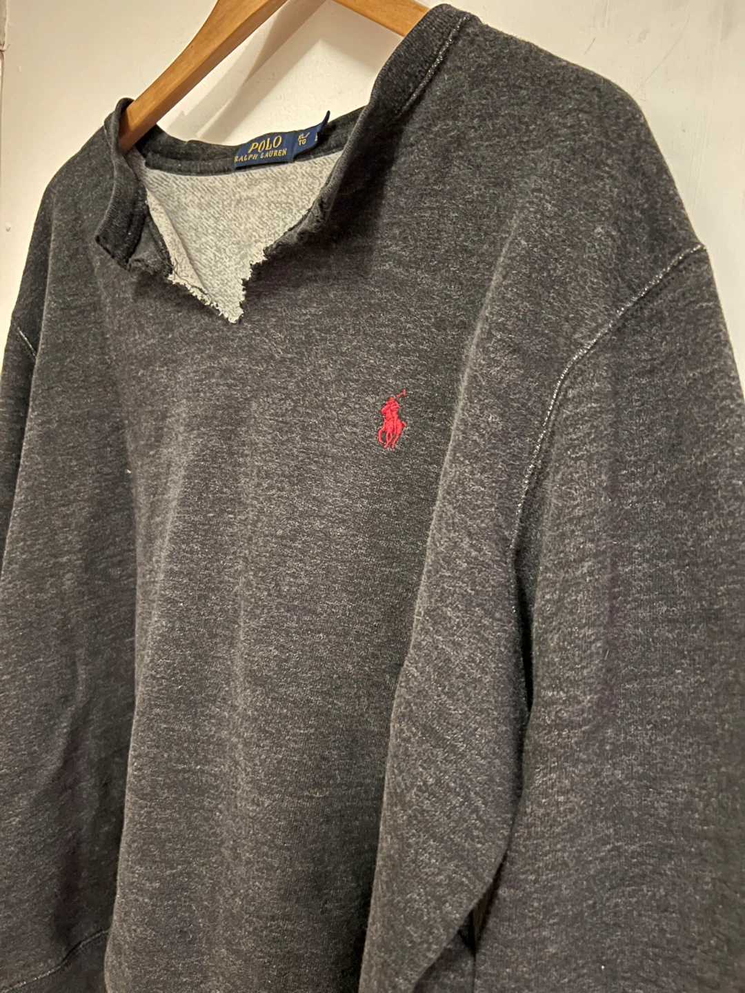 Polo Ralph Lauren Men's Sweatshirt with teared V neckline - photo 2