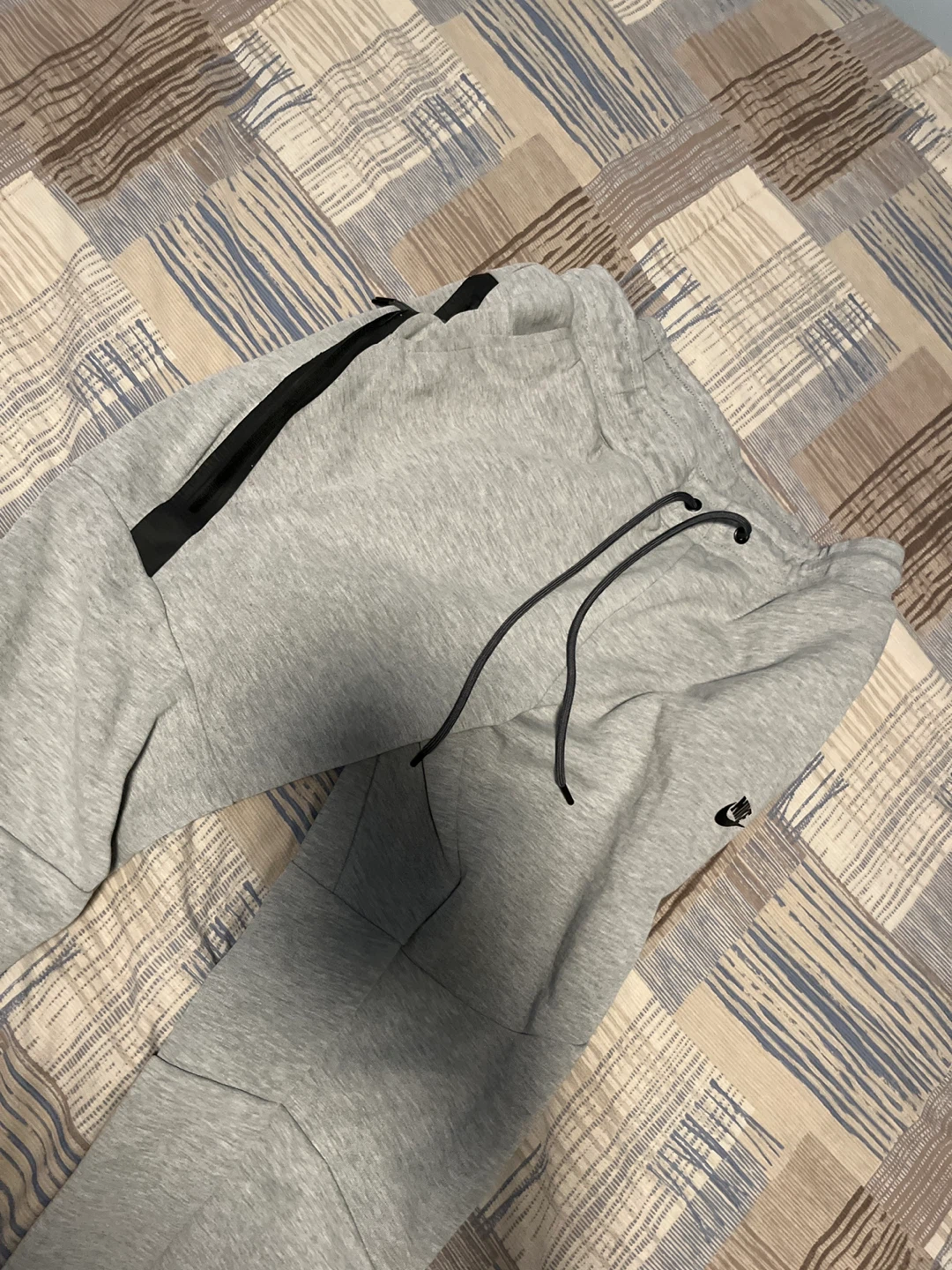 Nike Grey Tech Fleece Joggers - photo 2