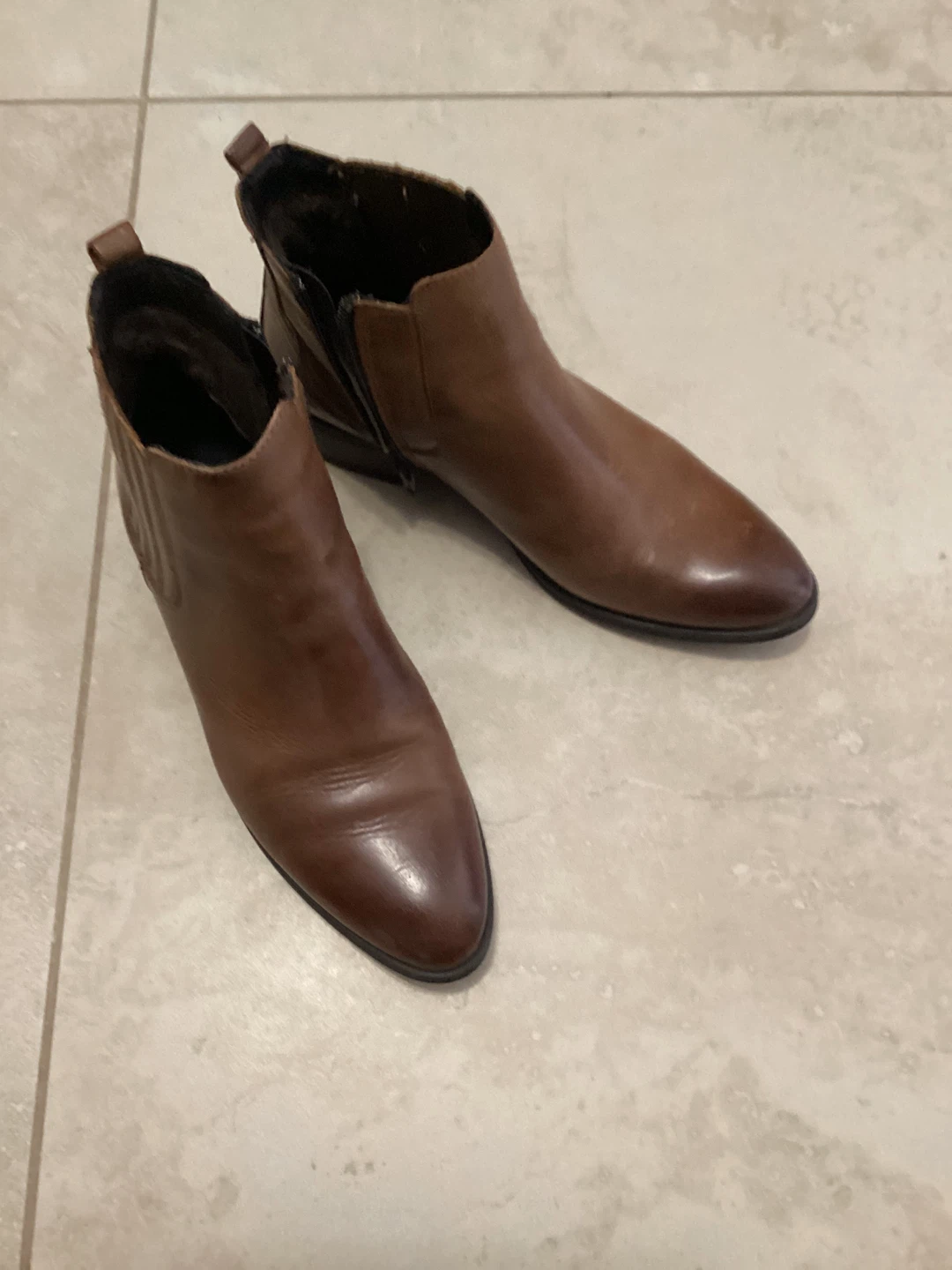 LUCA FERRI ANKLE BOOTS