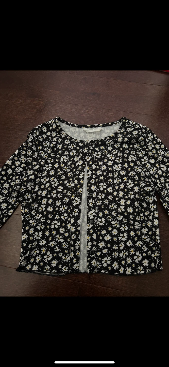 Urban Kids Daisy Print Crop Top & Cardigan Set - Size M
