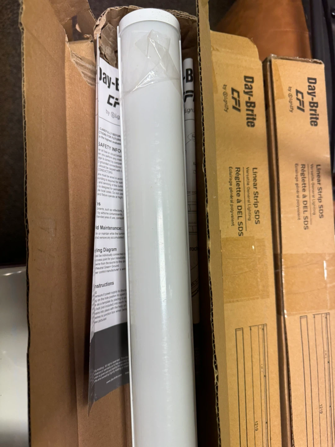 Day-Brite CFI Linear Strip SDS 4ft LED Light Fixture - photo 2