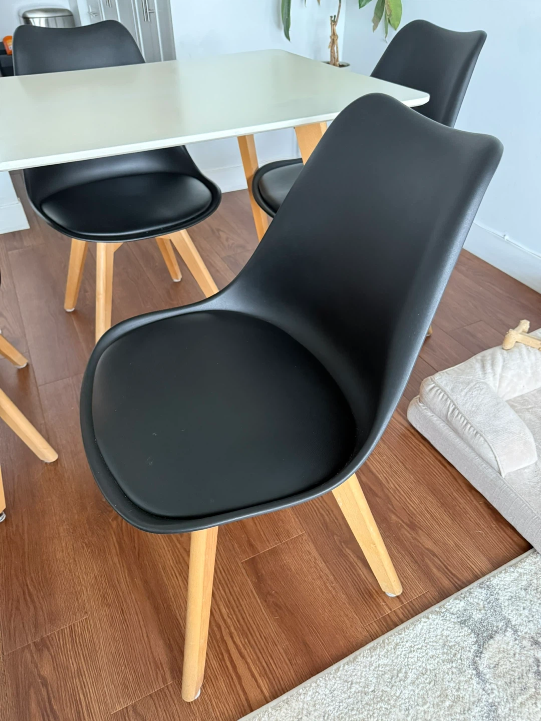 White Dining Table with 4 Black Chairs - photo 3