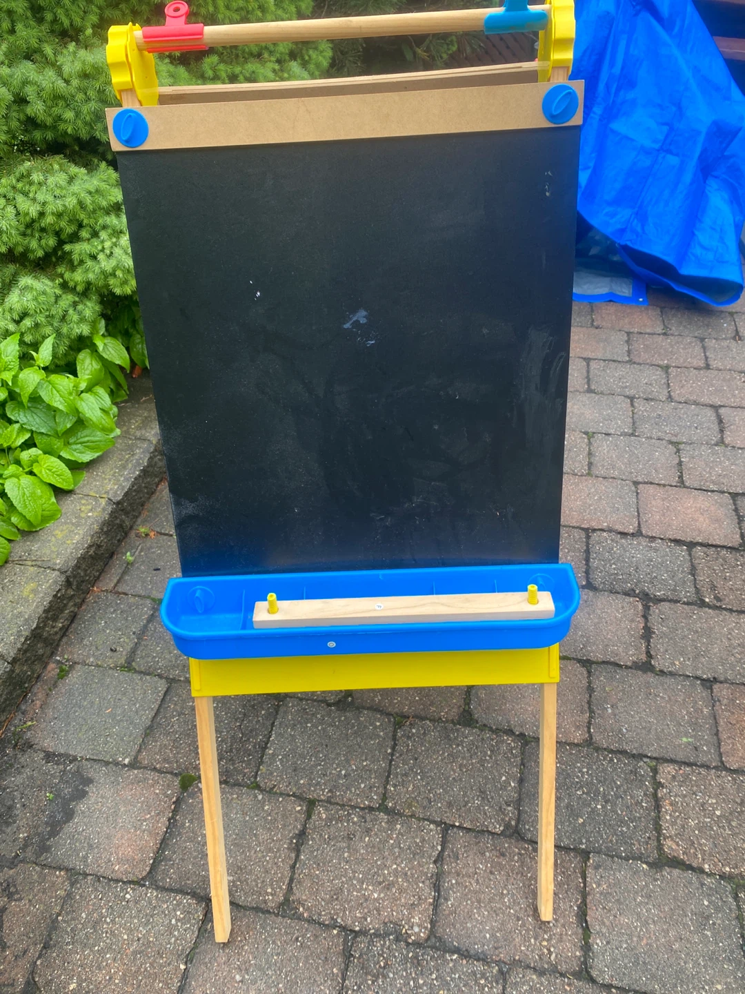 Melissa & Doug Wooden Easel