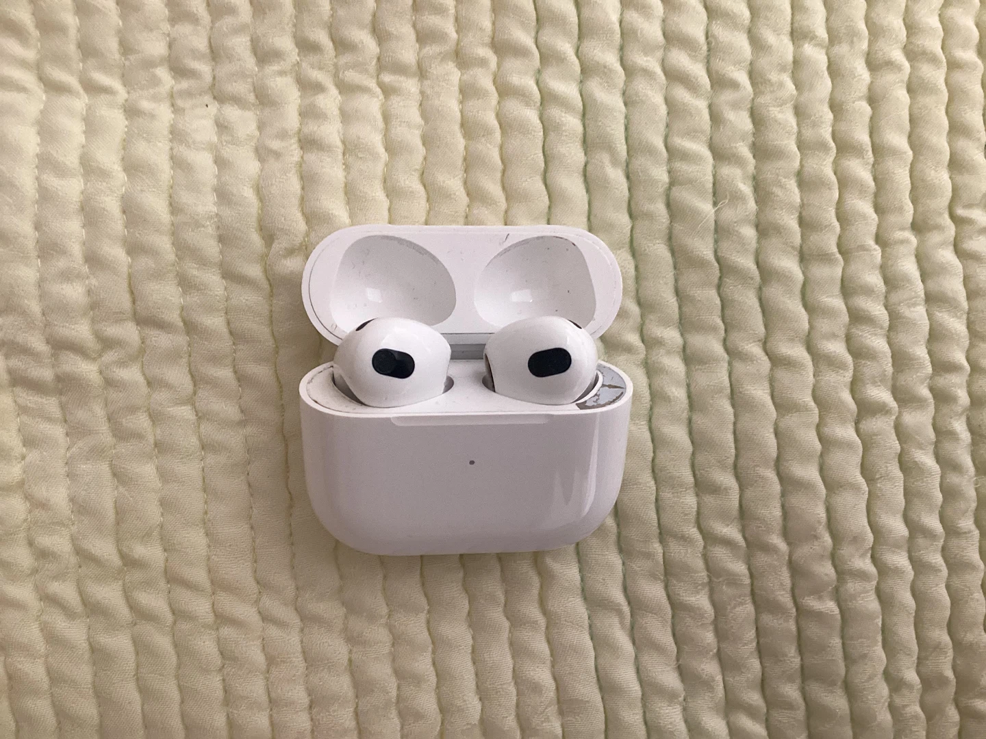 Apple AirPods 3 - photo 2