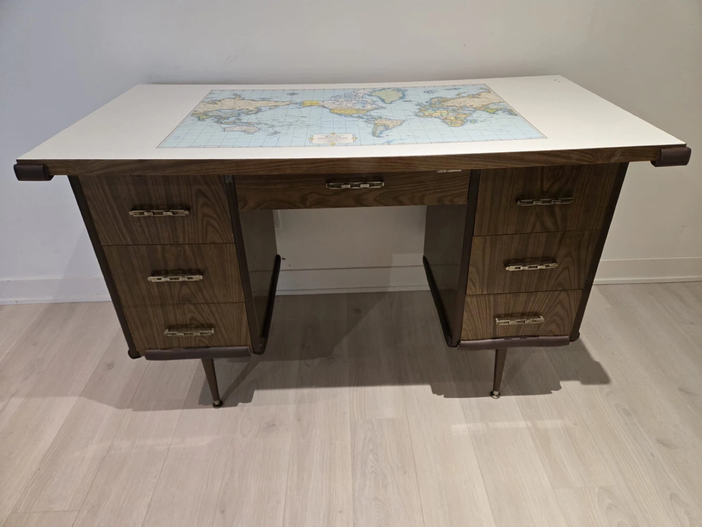 Vintage World Map Desk - photo 2