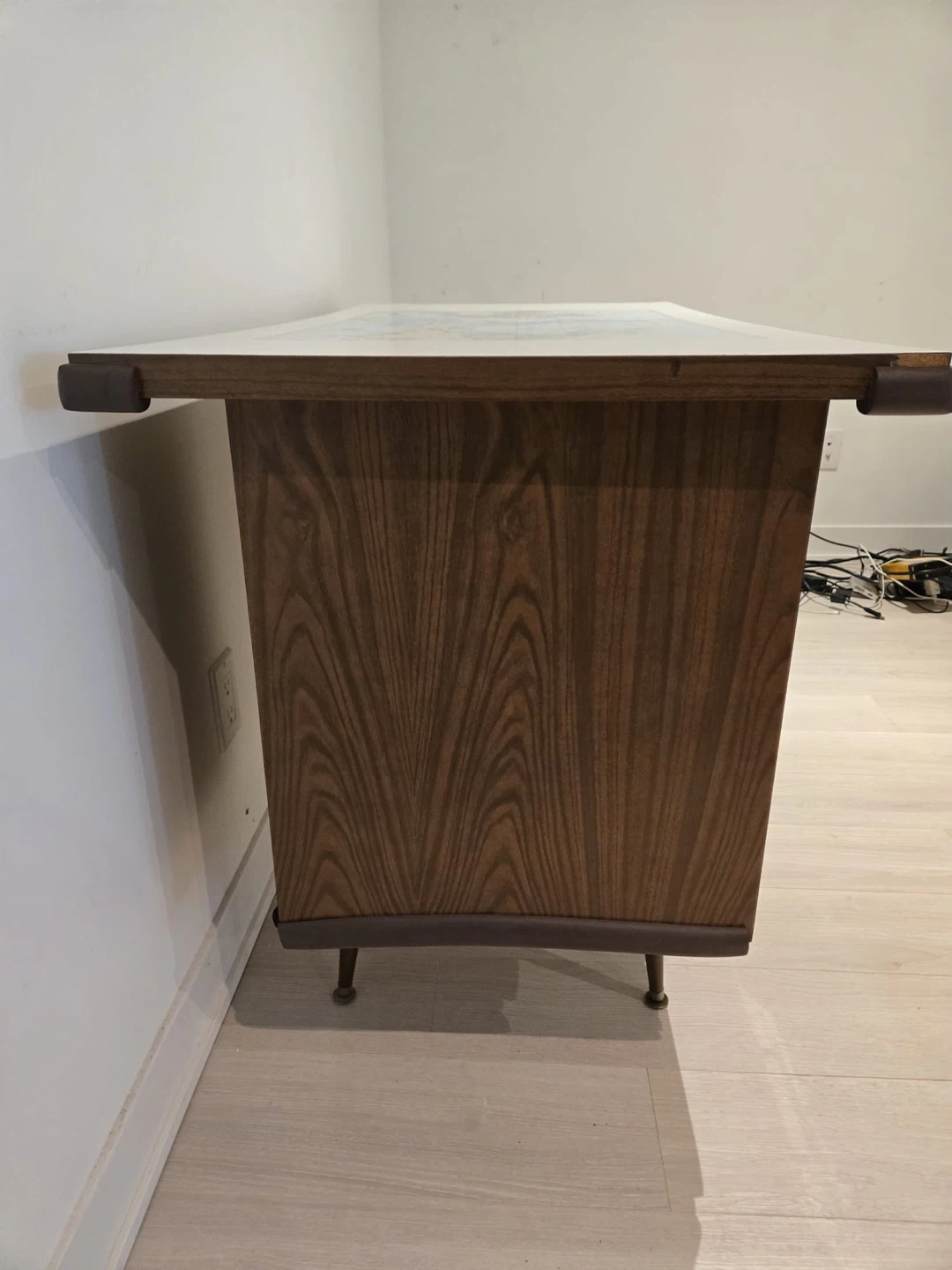 Vintage World Map Desk - photo 4