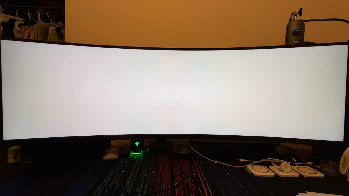 Samsung CRG9 49” Monitor - photo 2