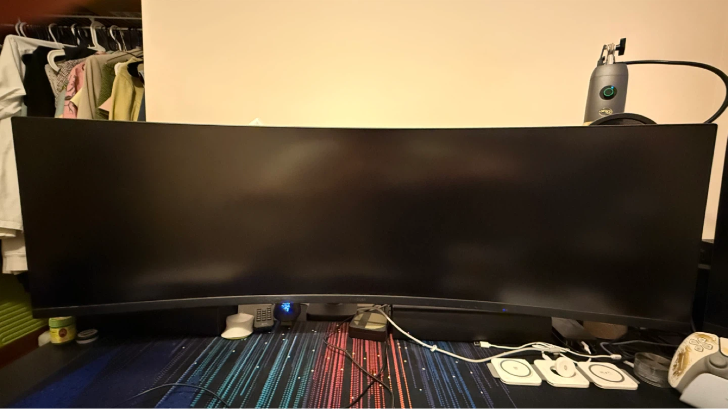 Samsung CRG9 49” Monitor - photo 3