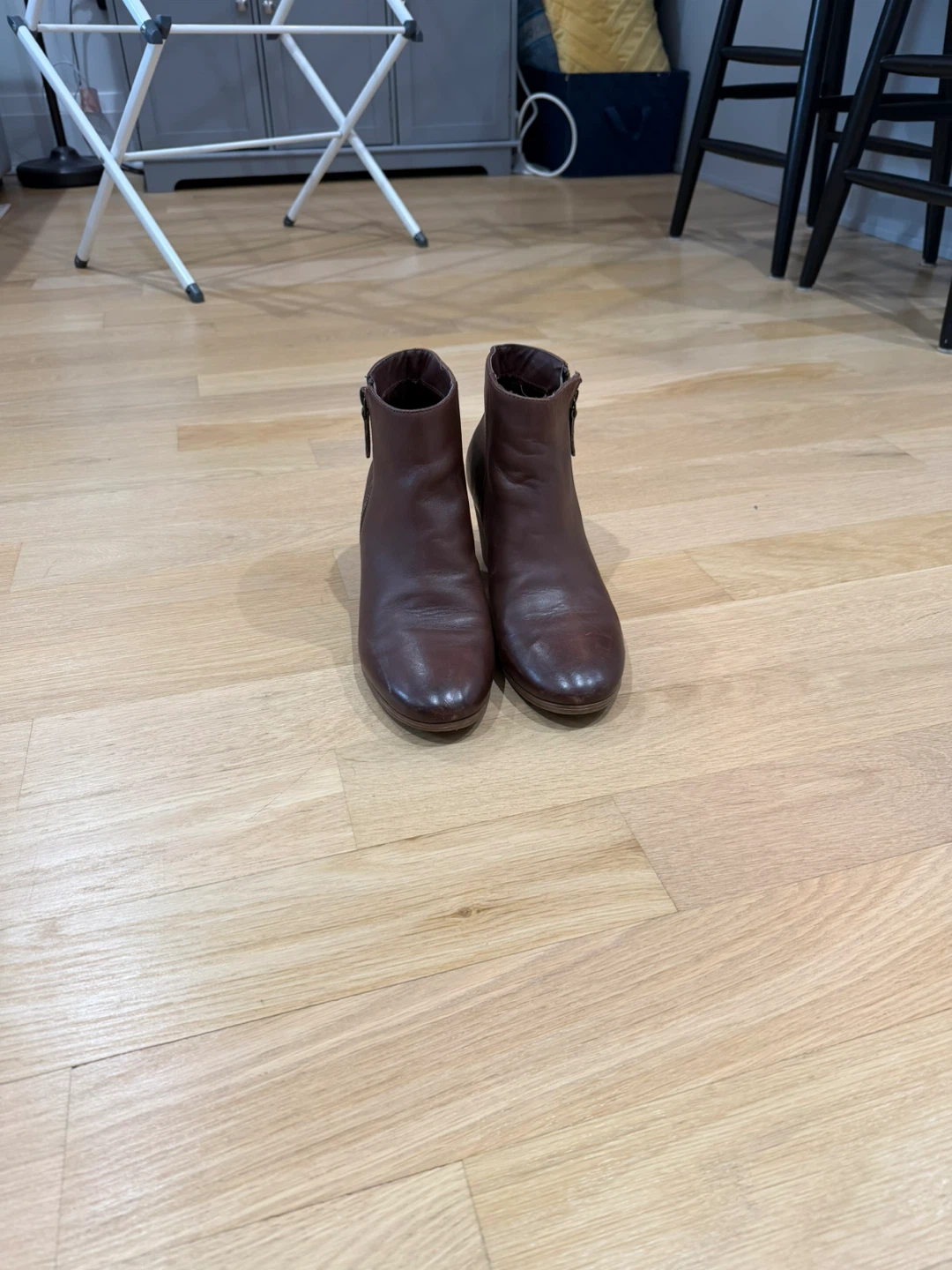 Crown Vintage Brown Ankle Boots, 8.5 - photo 2