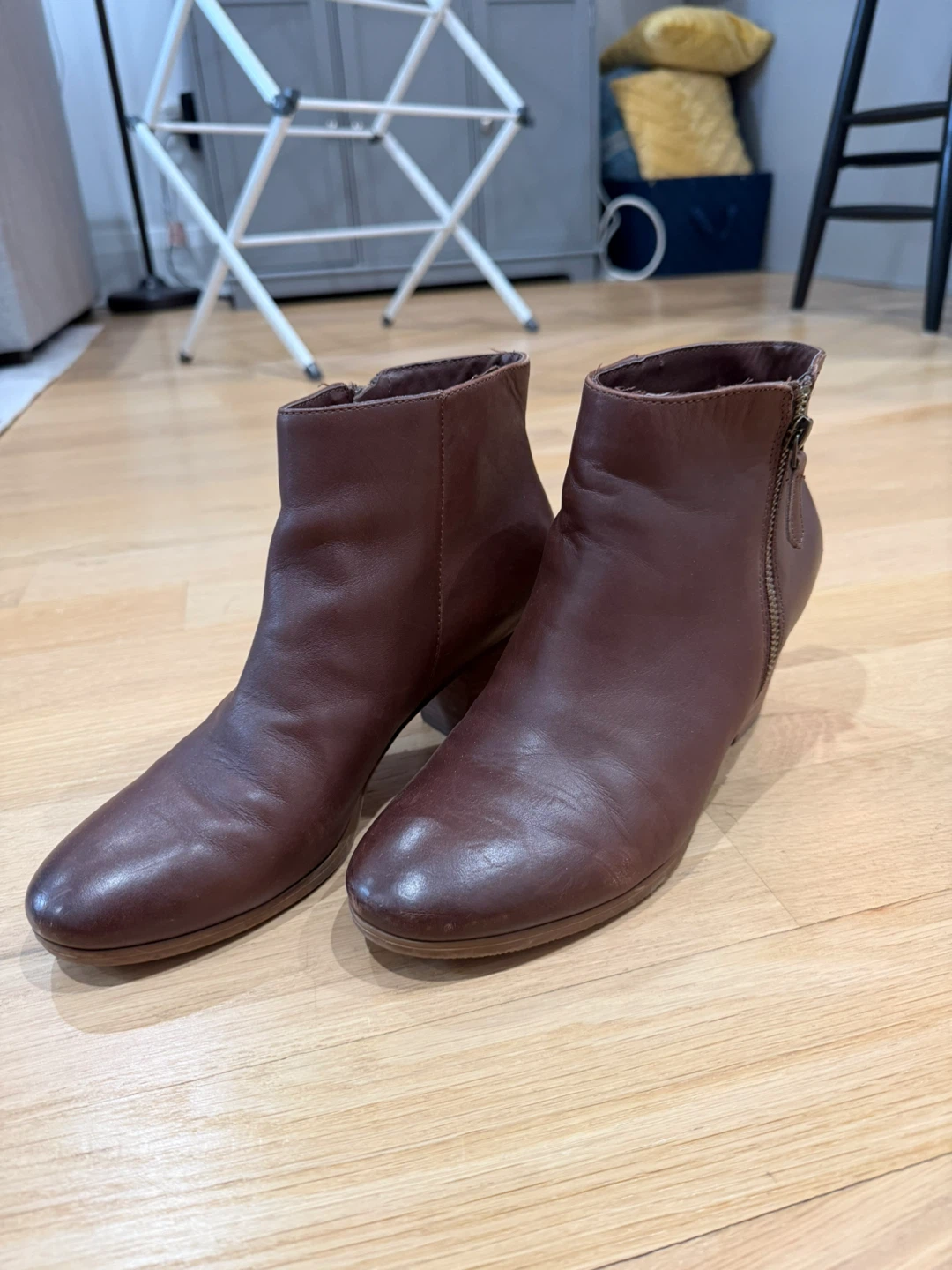Crown Vintage Brown Ankle Boots, 8.5 - photo 5