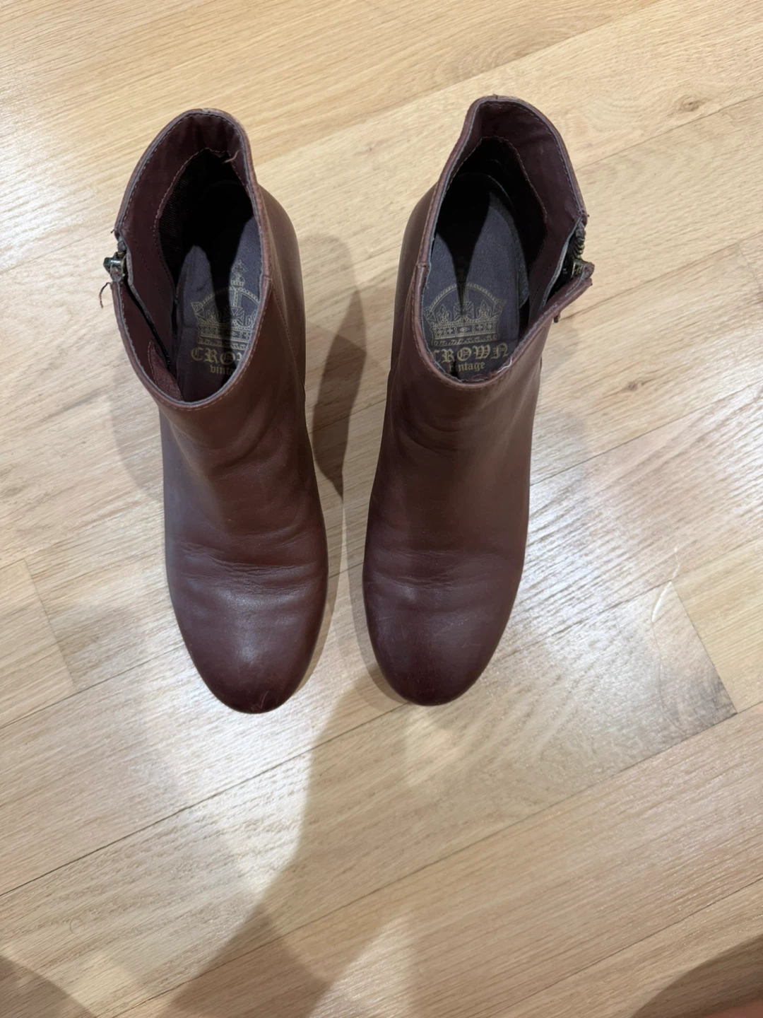 Crown Vintage Brown Ankle Boots, 8.5 - photo 3