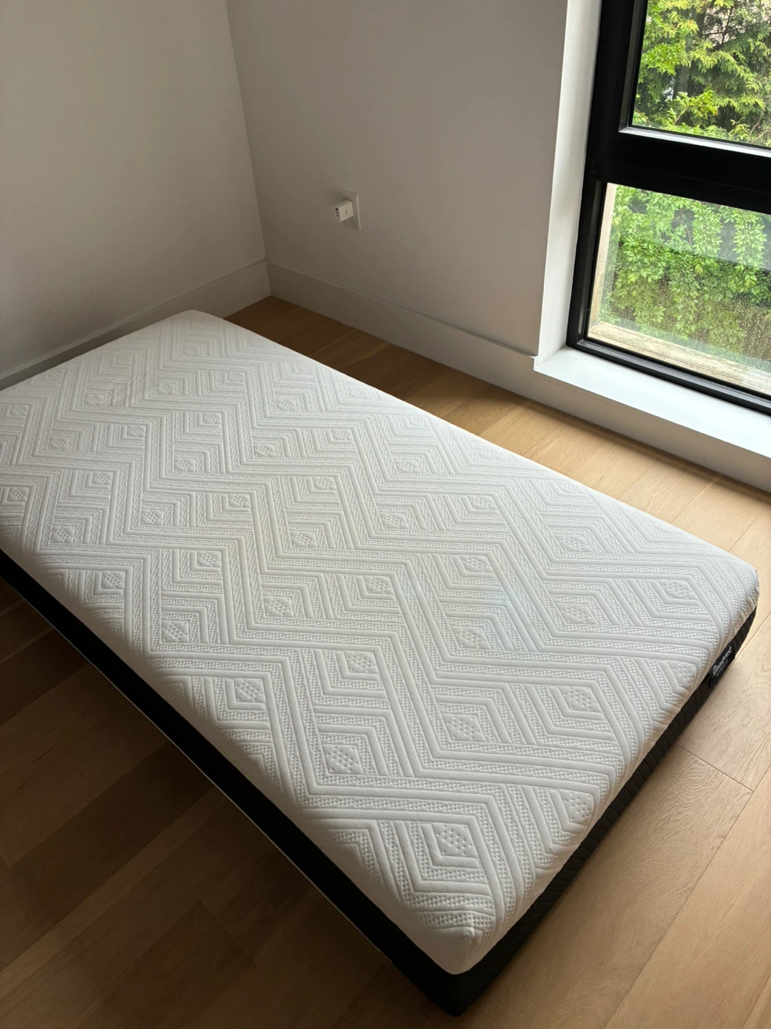Beautyrest Hybrid Mattress - photo 3