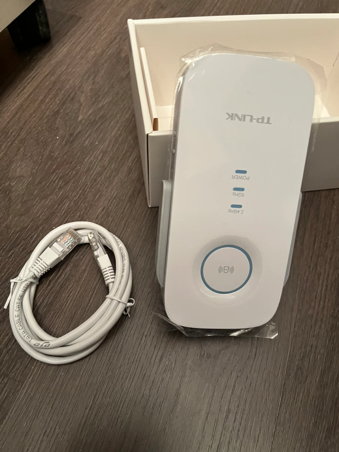 TP-Link High Speed WiFi extender - photo 2
