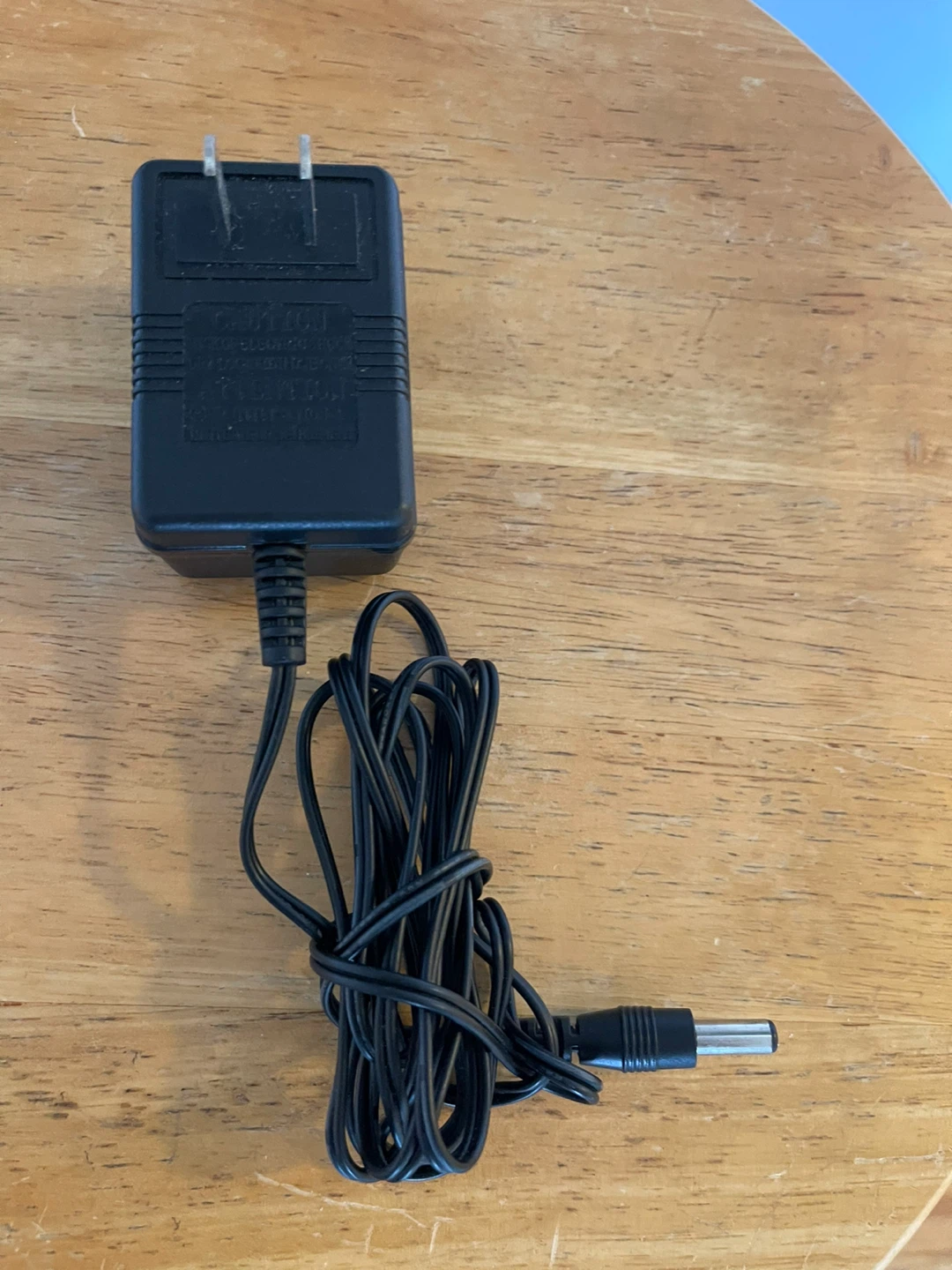 AC/DC Power Supply Adapter Model YH-U35090300D
