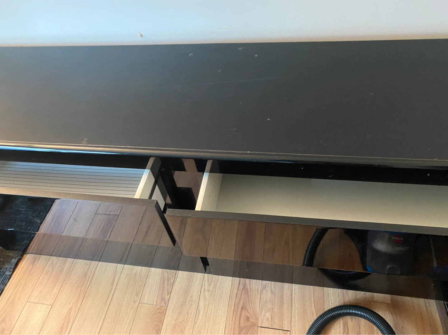 Black dresser with 6 drawers - photo 2