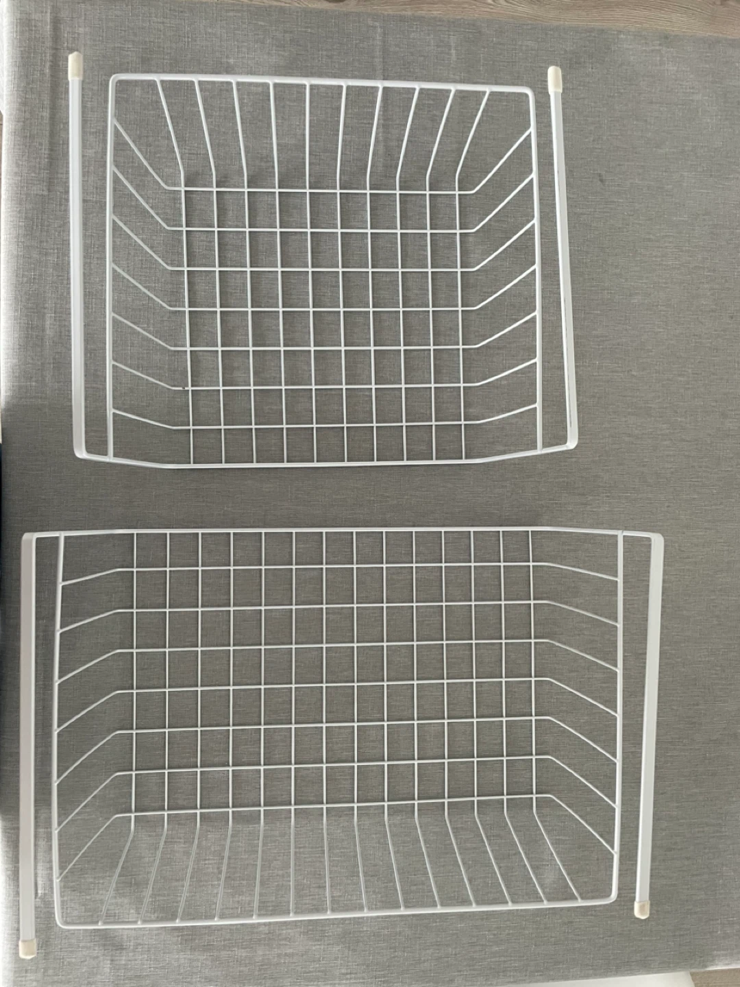 Set of 2 White Wire Storage Baskets