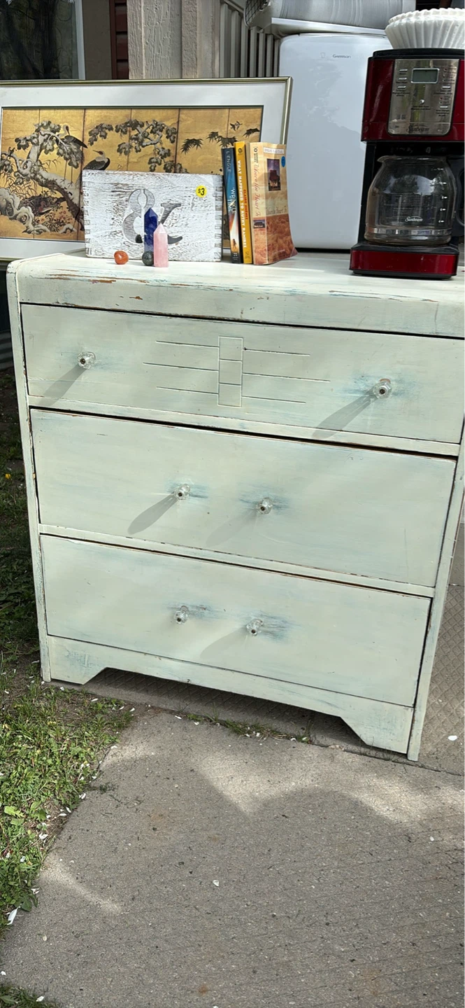3-Drawer Dresser