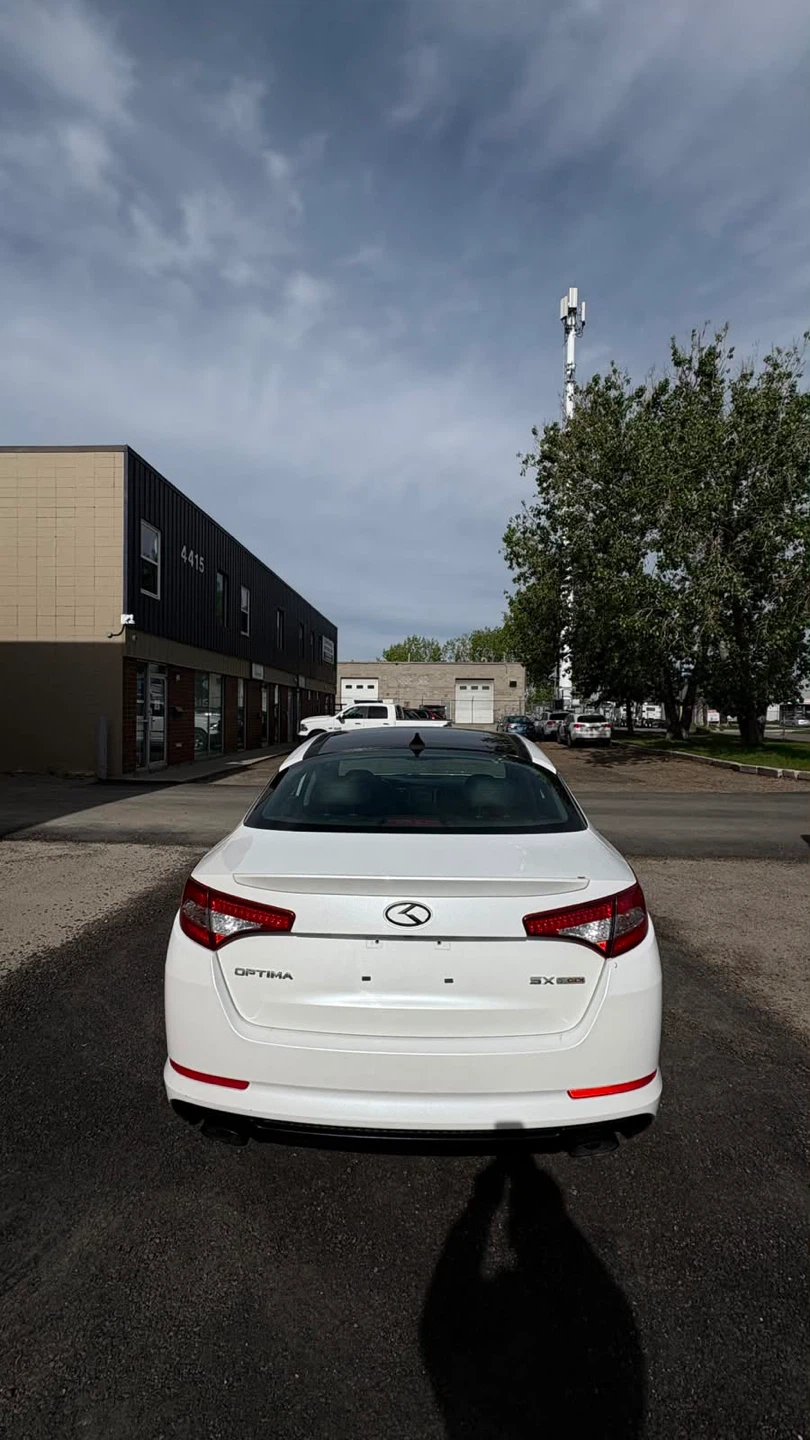 White 2011 Kia Optima Sedan