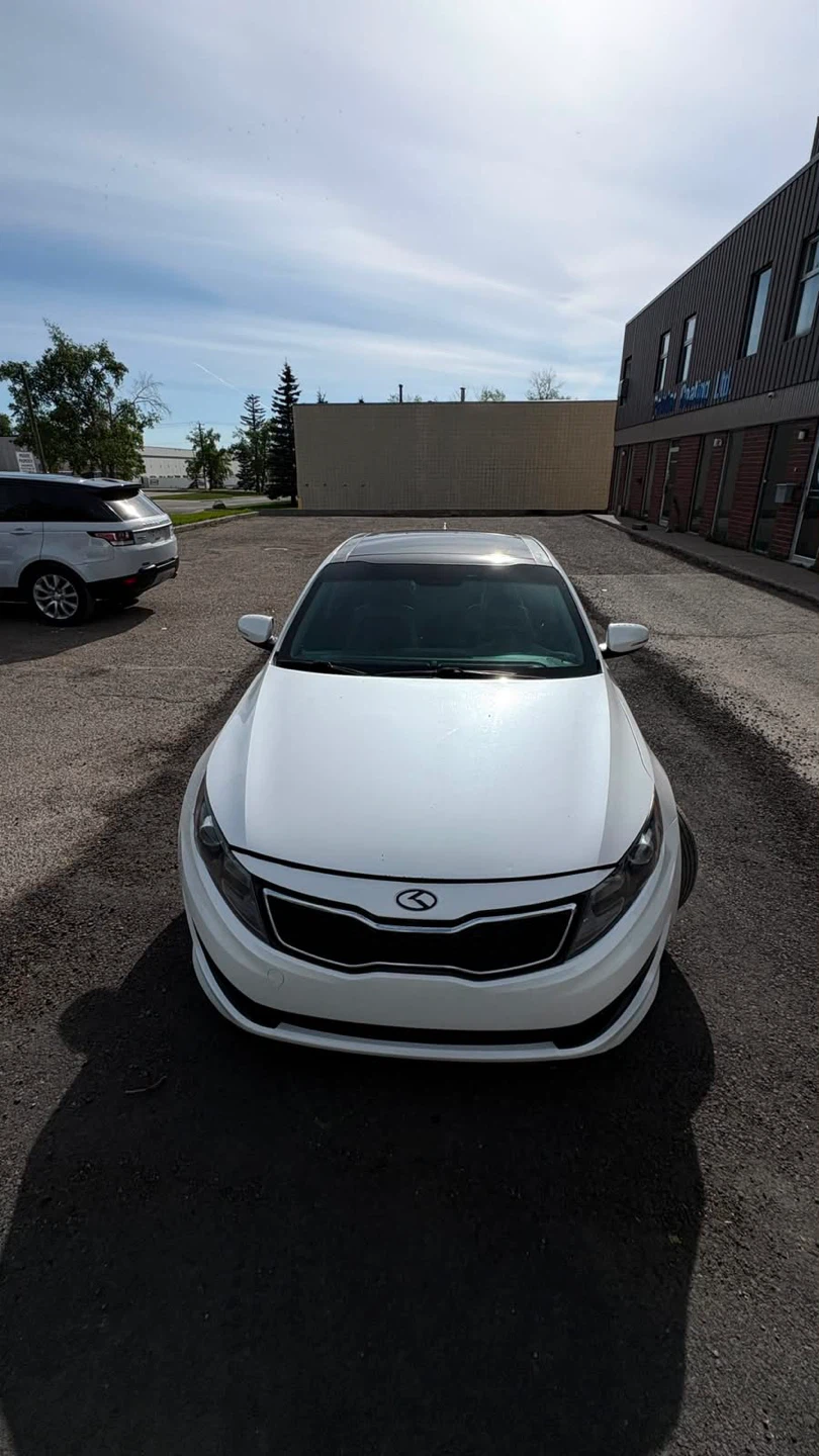 White 2011 Kia Optima Sedan - photo 4