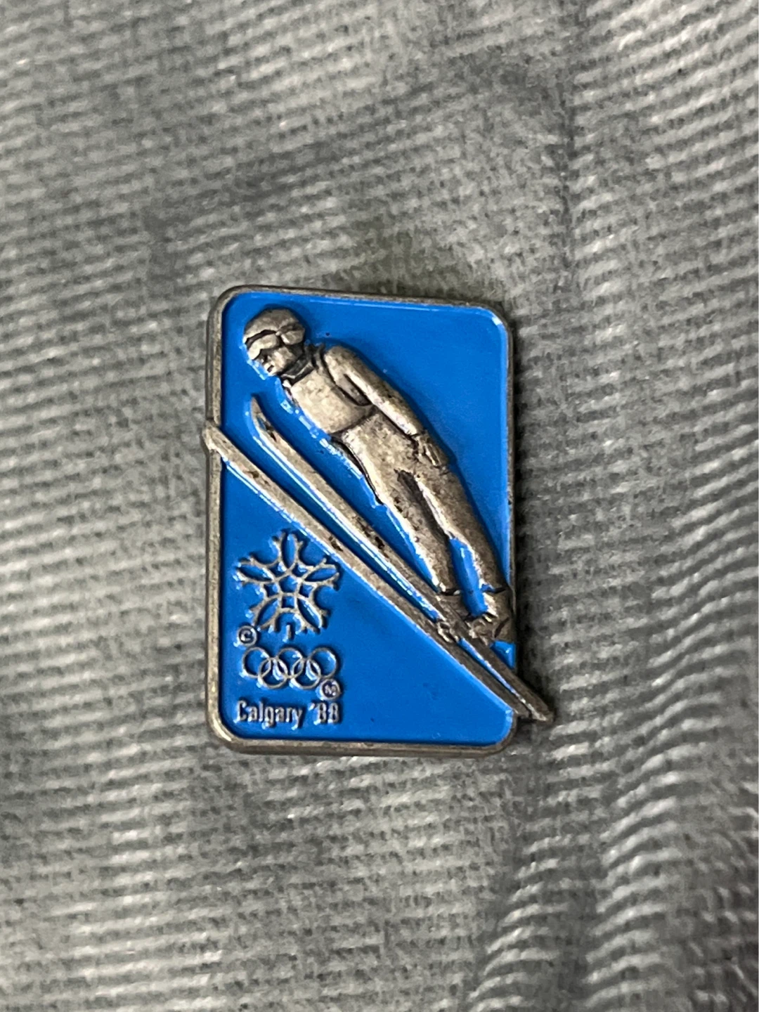 Lot of 7 Olympic pins (Vancouver, Calgary, USA) - photo 5