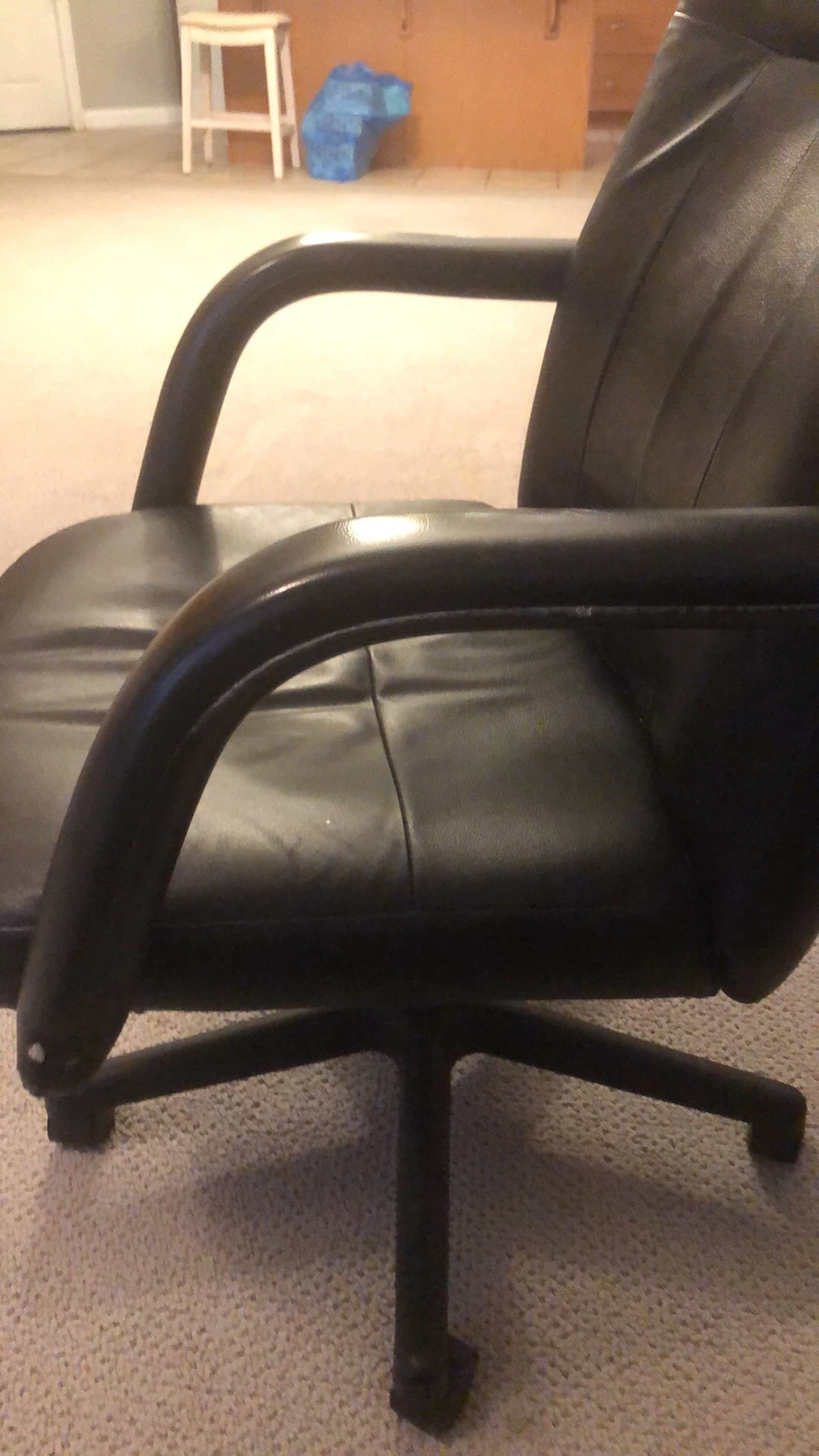 Black Office Chair - photo 3