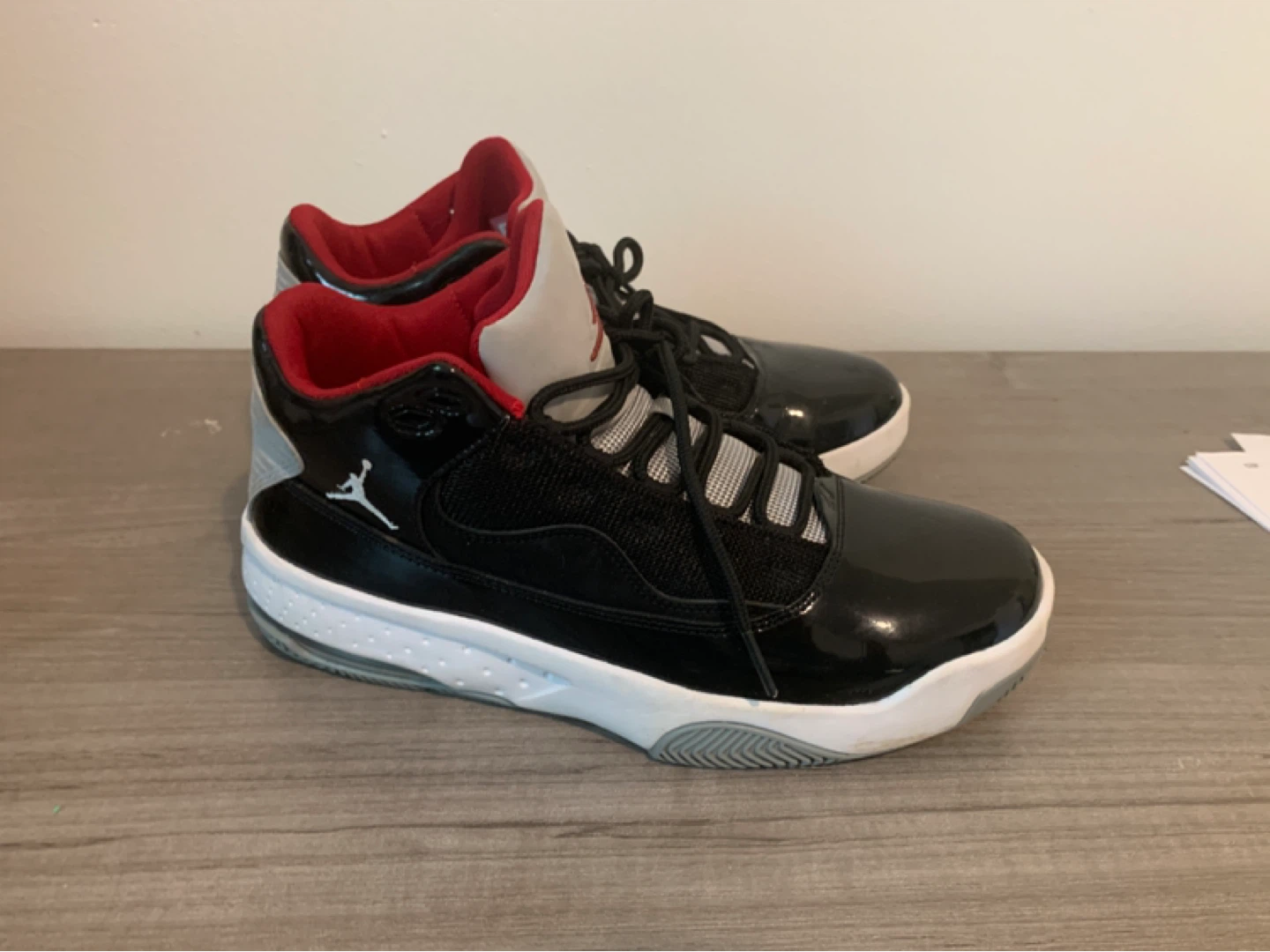 Jordan Shoes - Black, Red, White - US Size 8 - photo 4