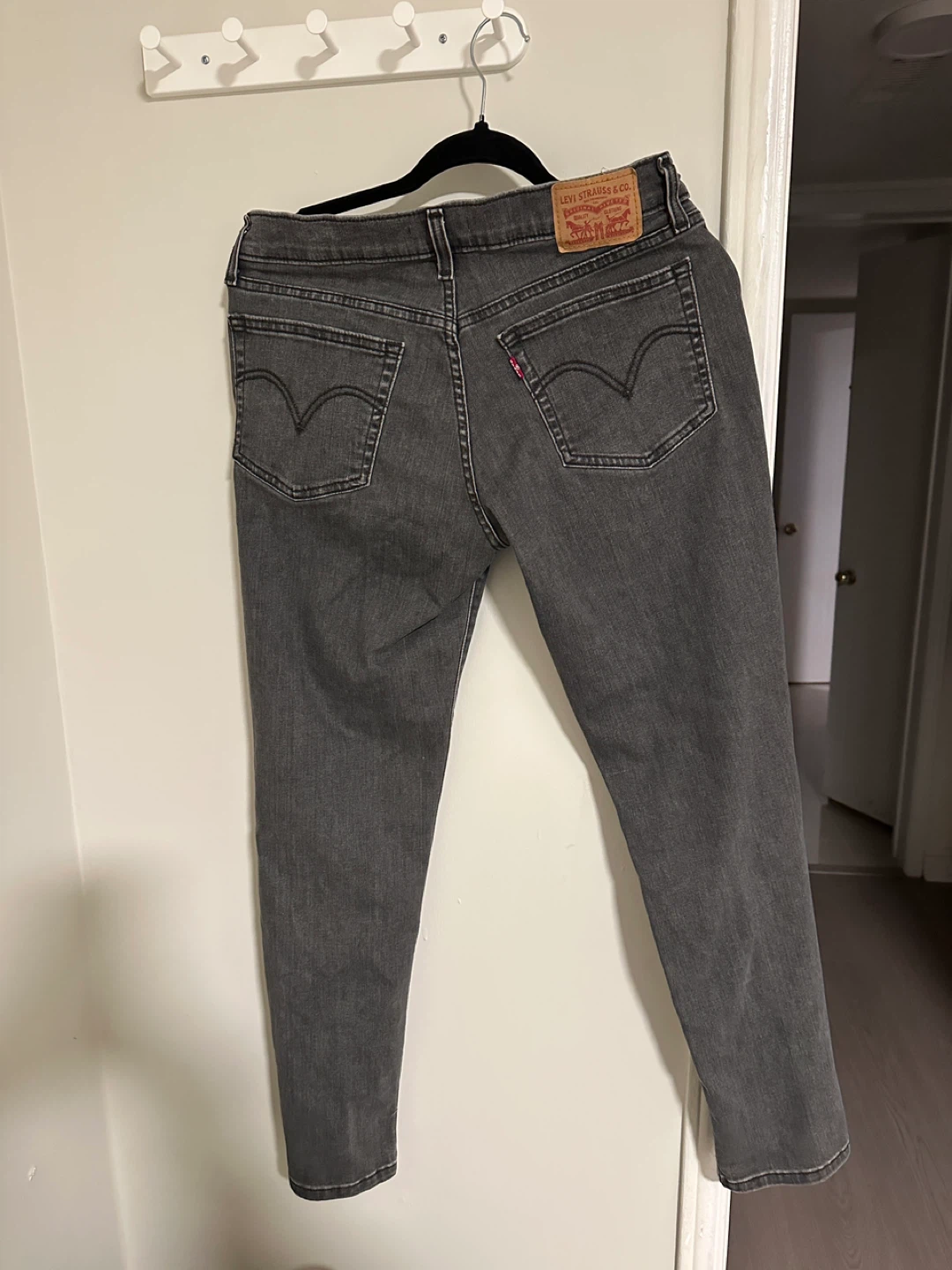 Levi's Boyfriend Jeans Size 29 - photo 2