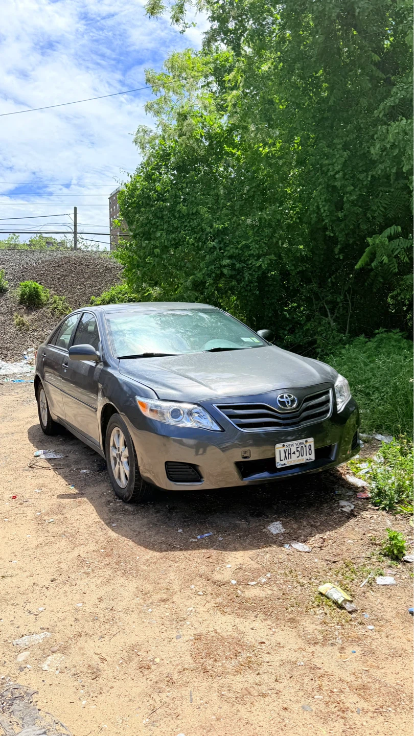 2011 Toyota Camry Gray Sedan