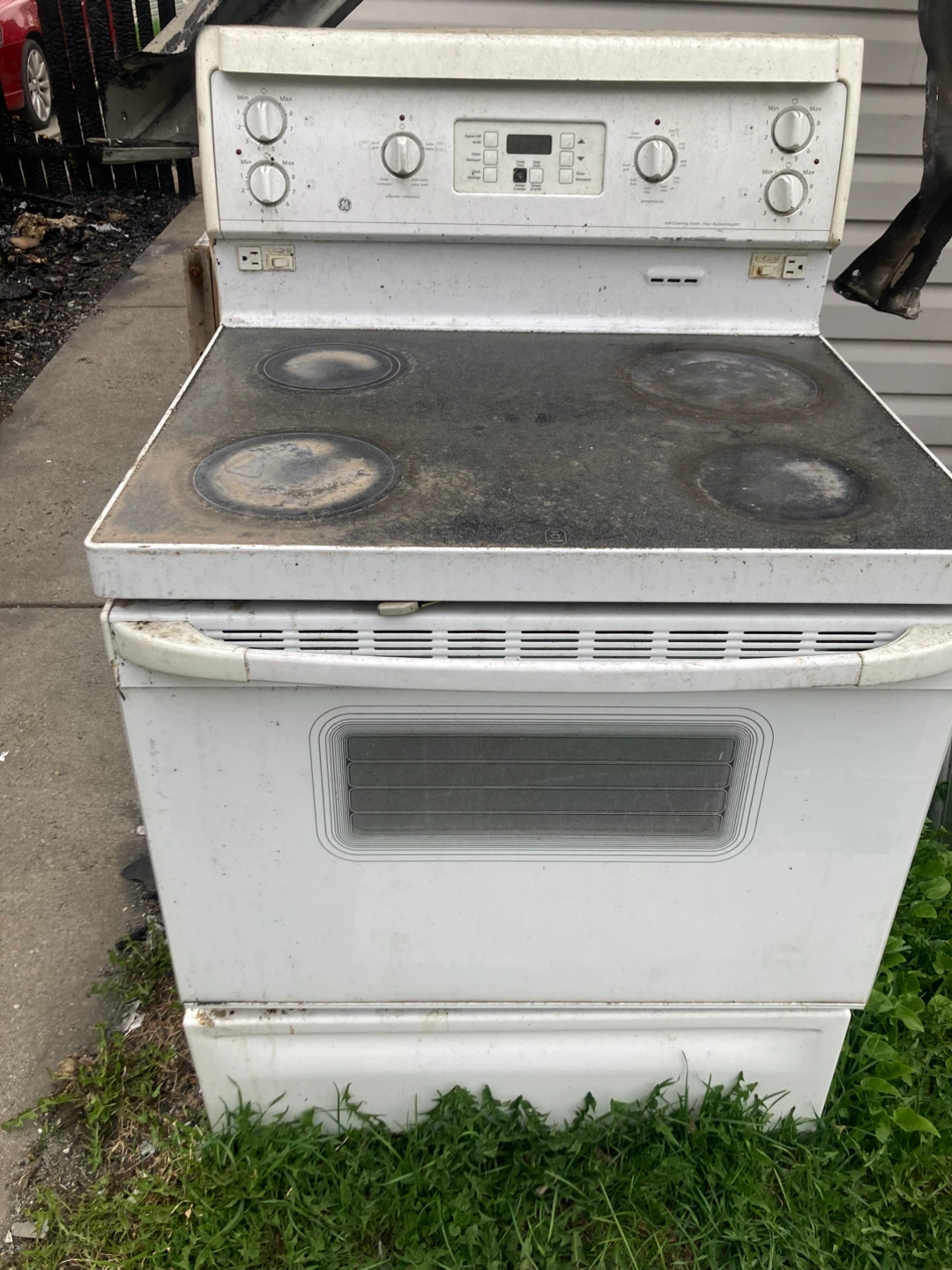 GE Electric Stove free pick up