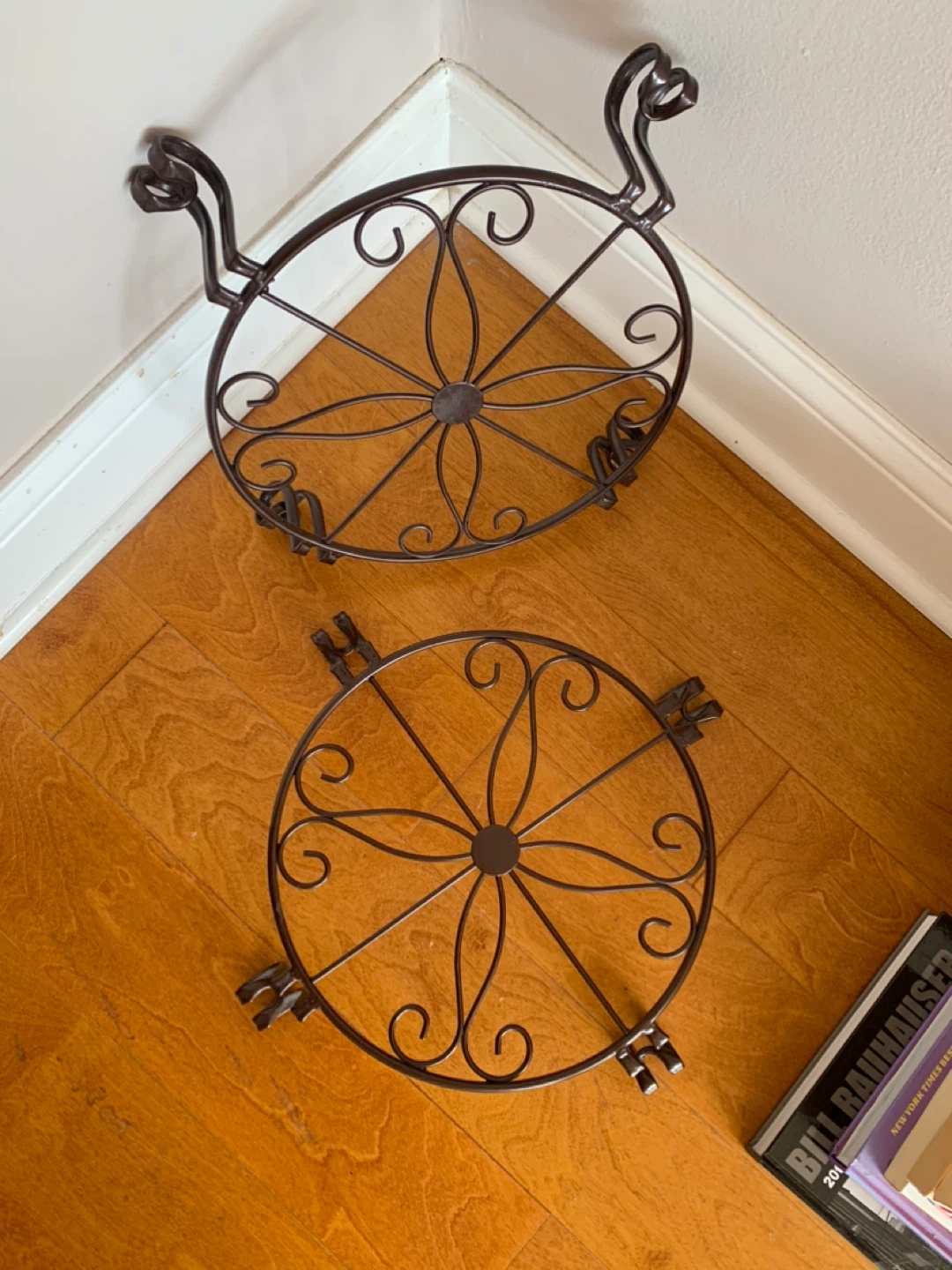 Ornate Metal Plant Stand Set - photo 3