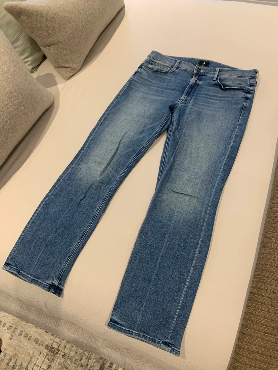 Mother Denim - The Mid Rise Dazzler - Size 31