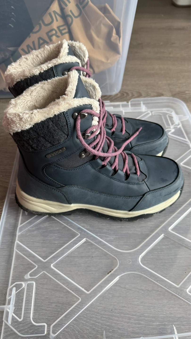 LIKE NEW - Mountain Warehouse Women Waterproof Snow Boots - UK 8