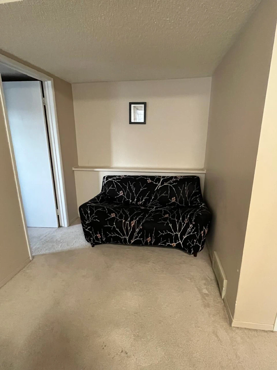 Fully furnished large room available - photo 3