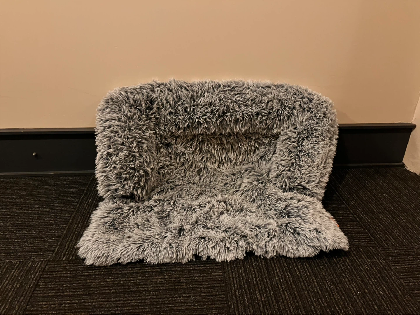 Fluffy Grey Pet Bed Cover - photo 3