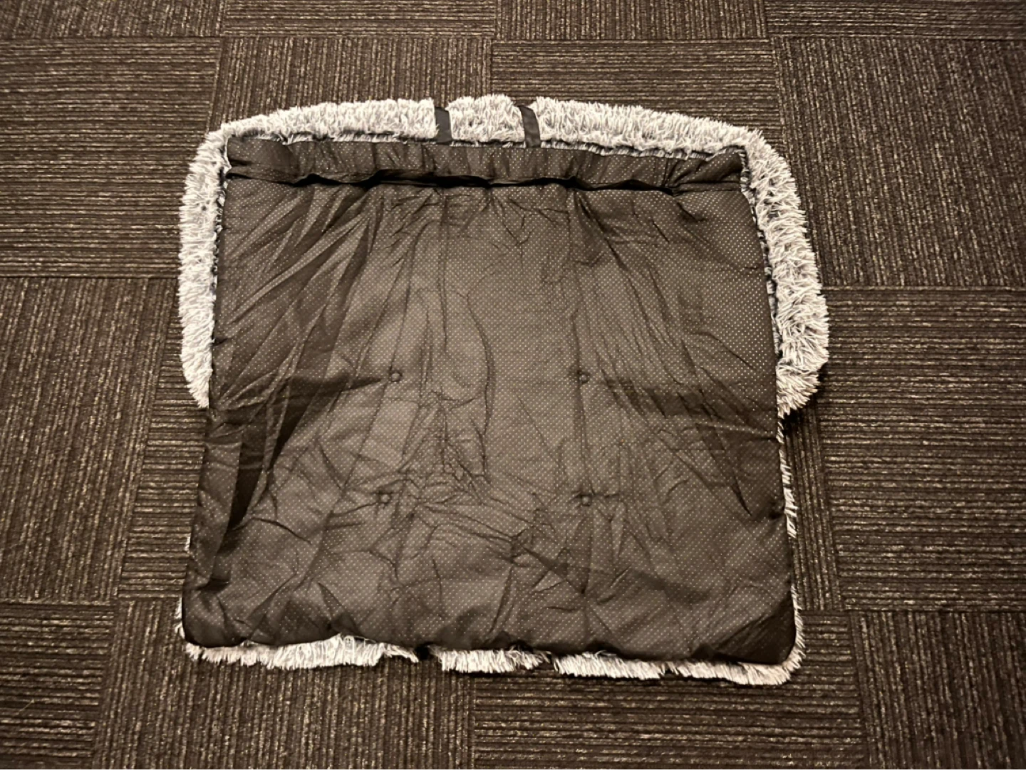 Fluffy Grey Pet Bed Cover - photo 2