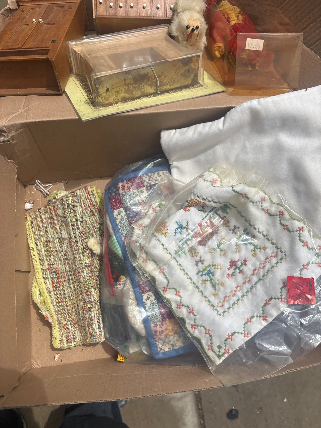 Vintage Doll house furniture . - photo 2