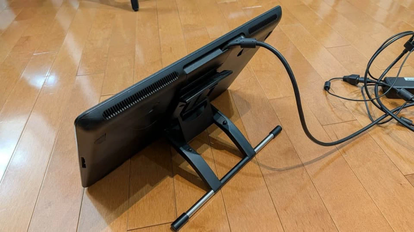 Wacom Cintiq 16 Drawing Screen with stand - photo 3