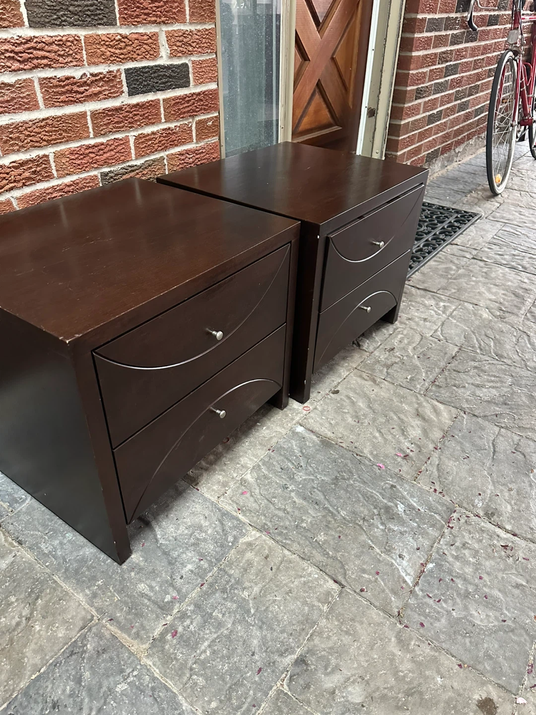 Set of 2 Dark Brown Nightstands - photo 2
