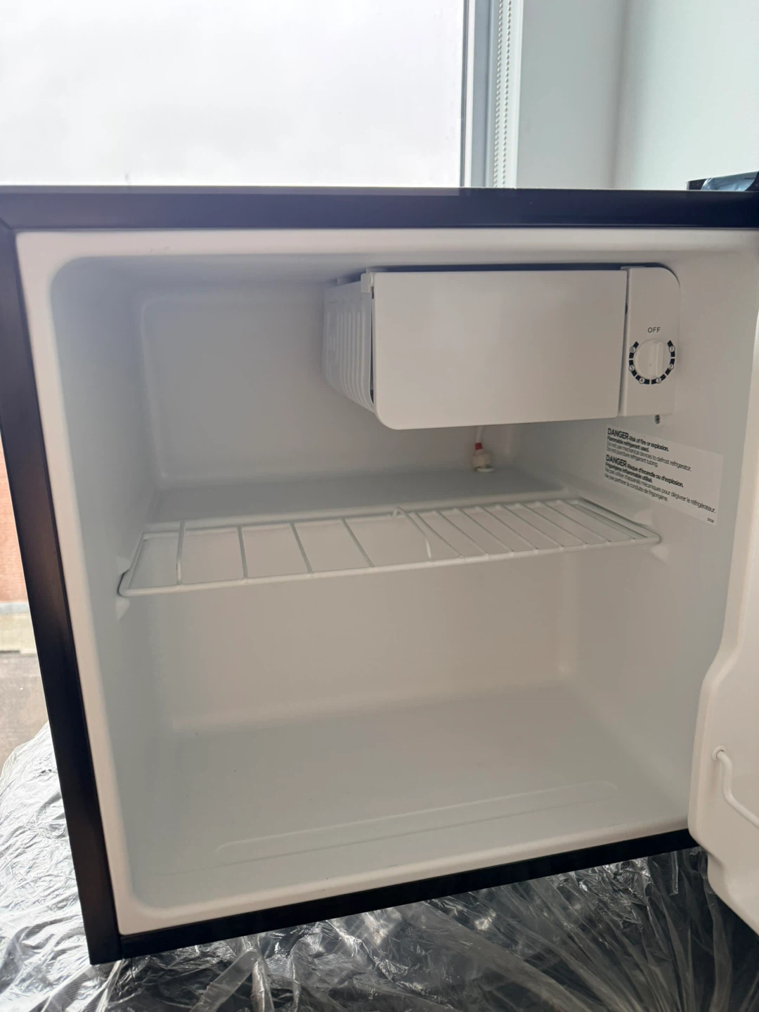 Attitude 1.6 cu.ft Mini Fridge with Freeze - photo 4