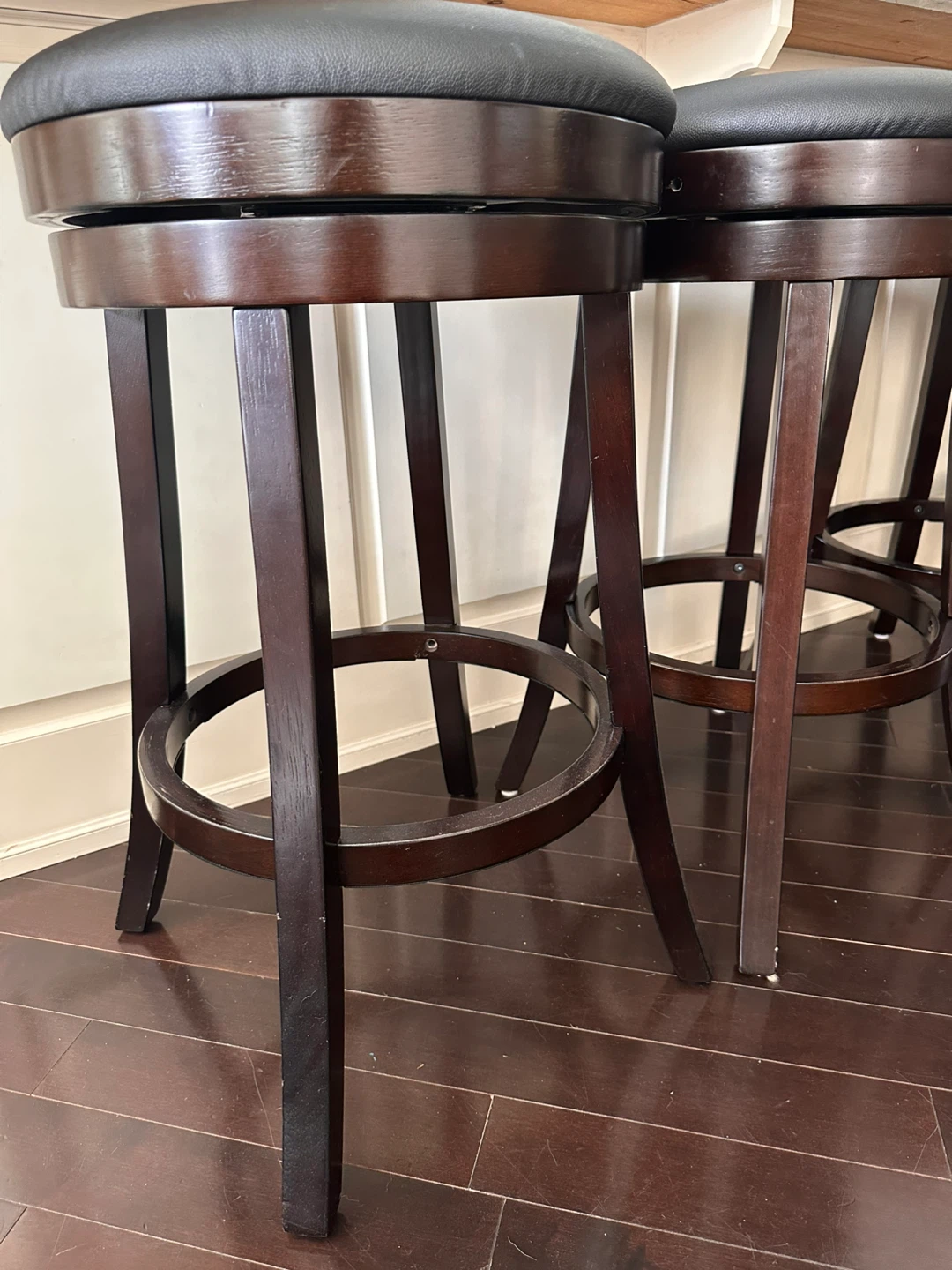 Set of 4 Swivel Bar Stools - photo 2
