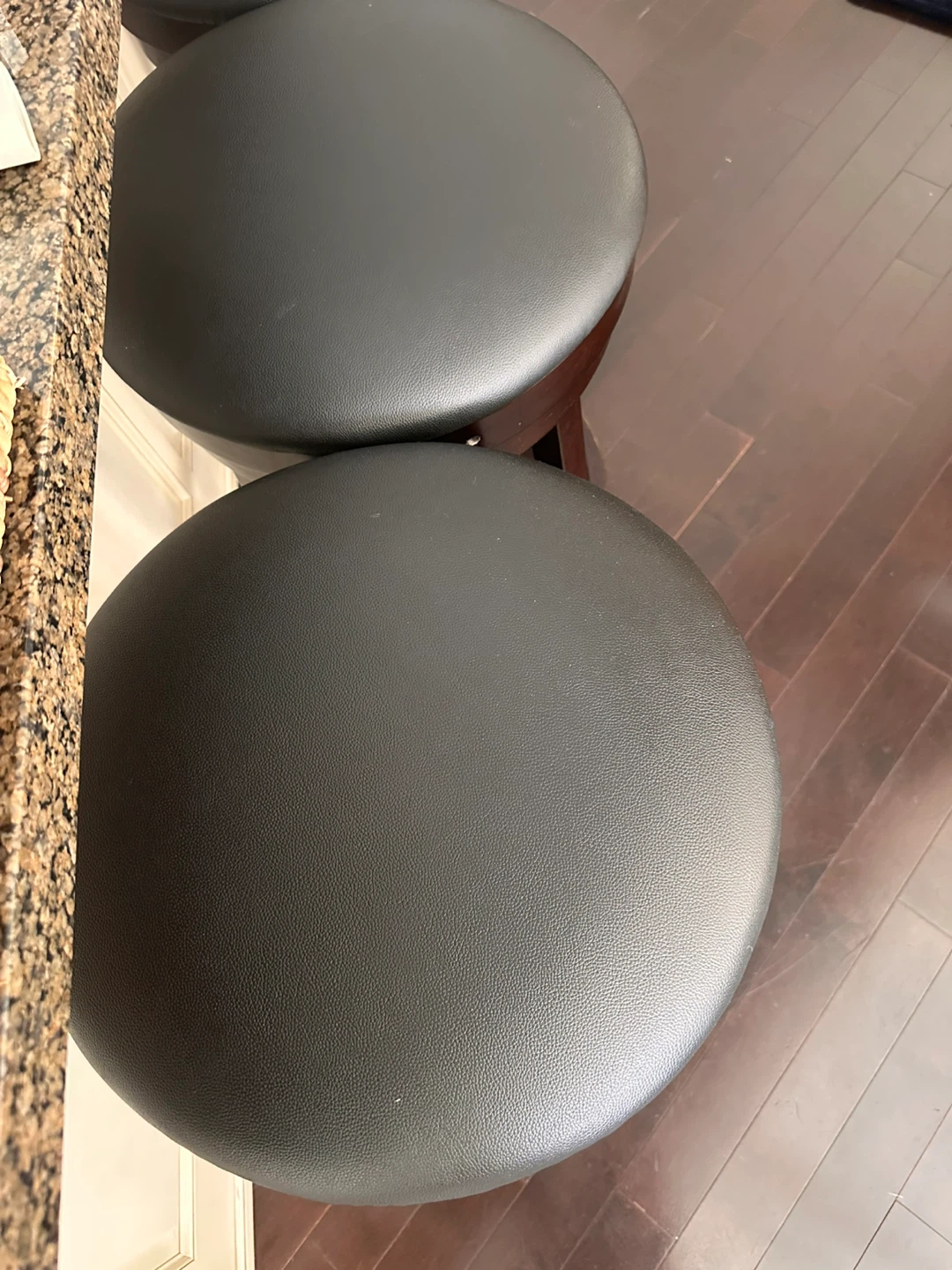 Set of 4 Swivel Bar Stools - photo 3