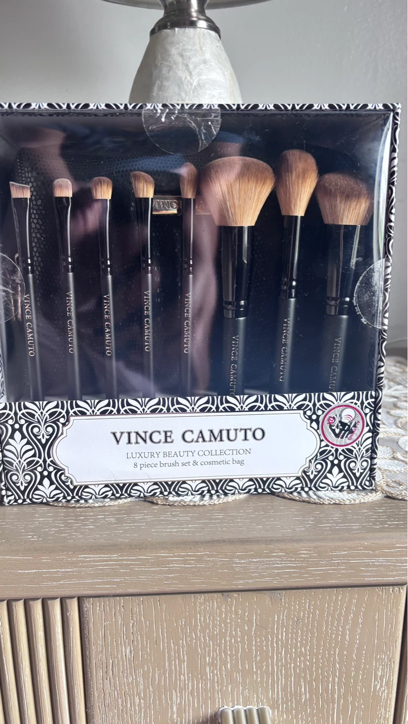 Vince Camuto Luxury Beauty Collection 8 Piece Brush Set - photo 2