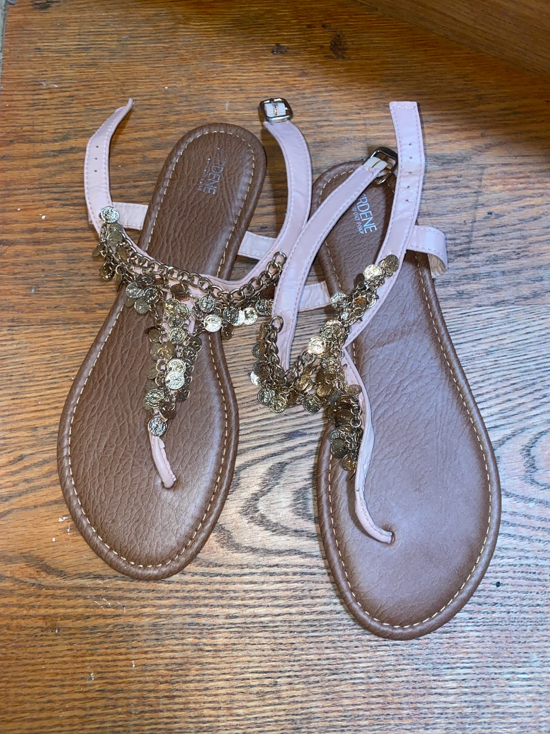Raidene Women's T-Strap Flat Sandals