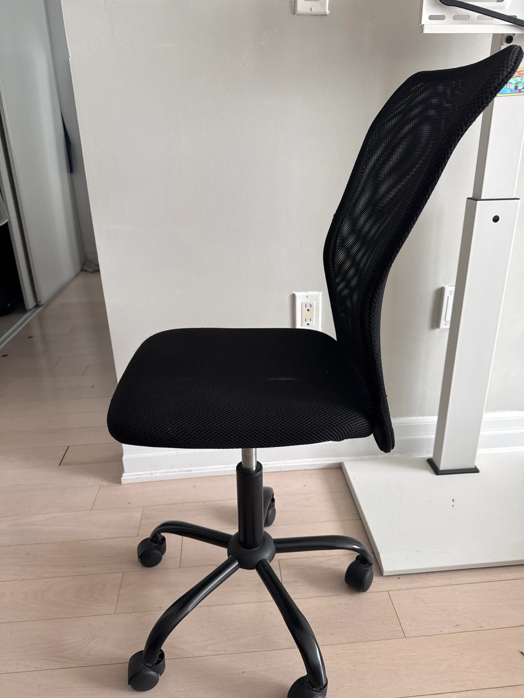 Black Office Chair - photo 2
