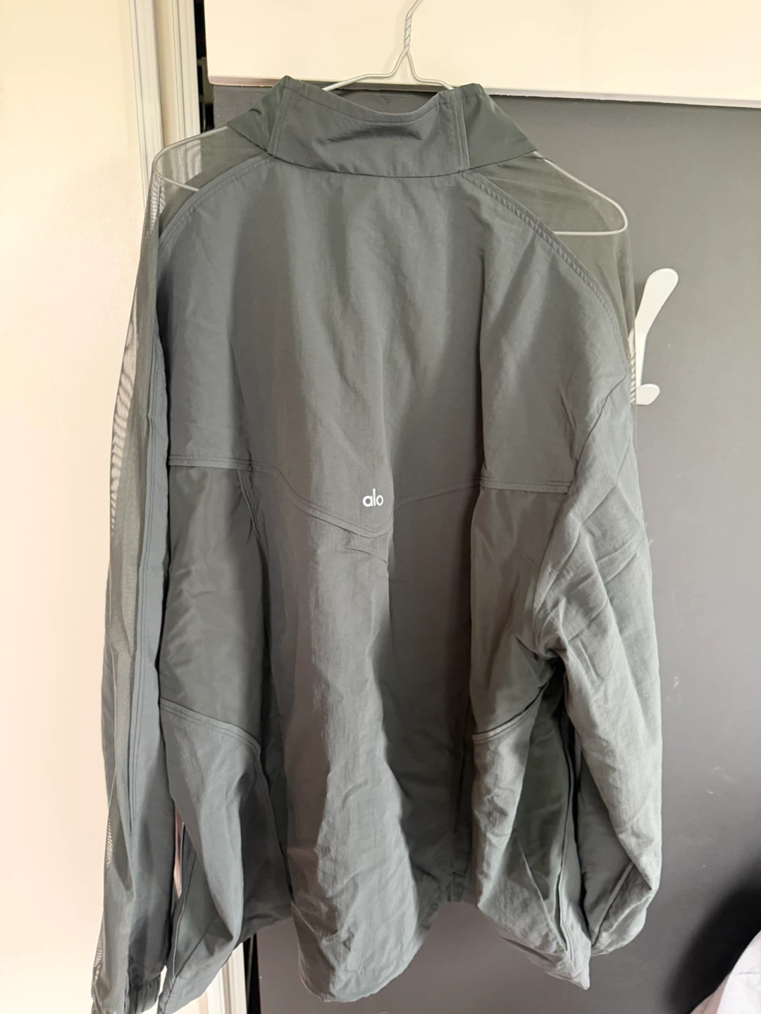 ALO Jacket - Lightweight Swishy Fabric - photo 4