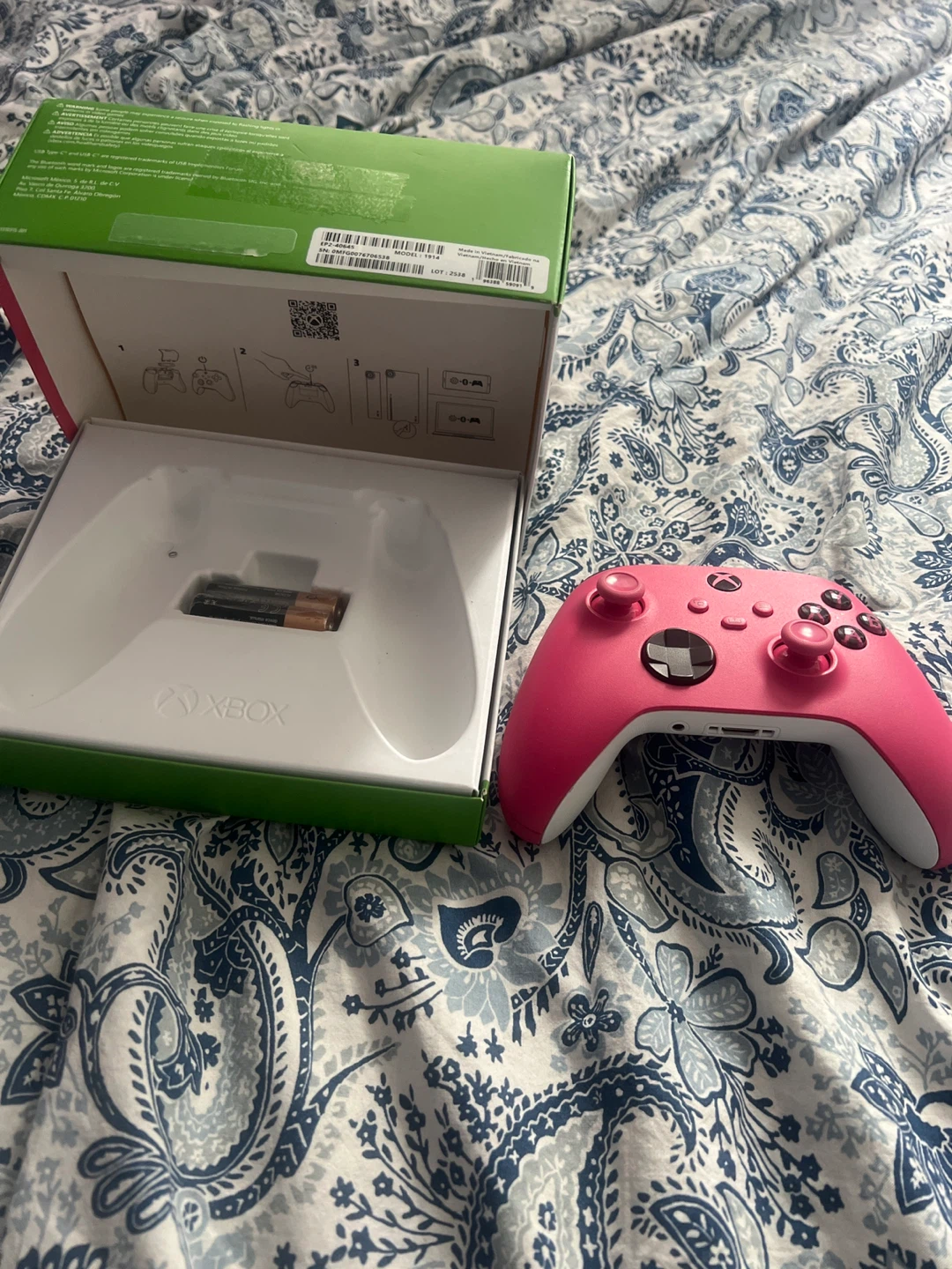 Xbox Wireless Controller - Pink - photo 4